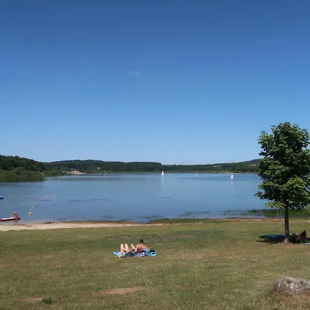 Prázdninový dům Ferienhaus Am See West100 *
